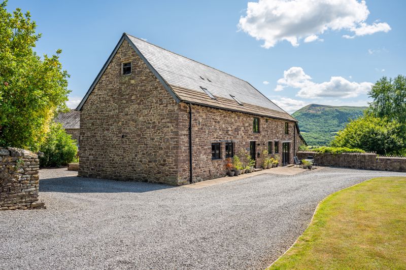 Side Elevation- click for photo gallery